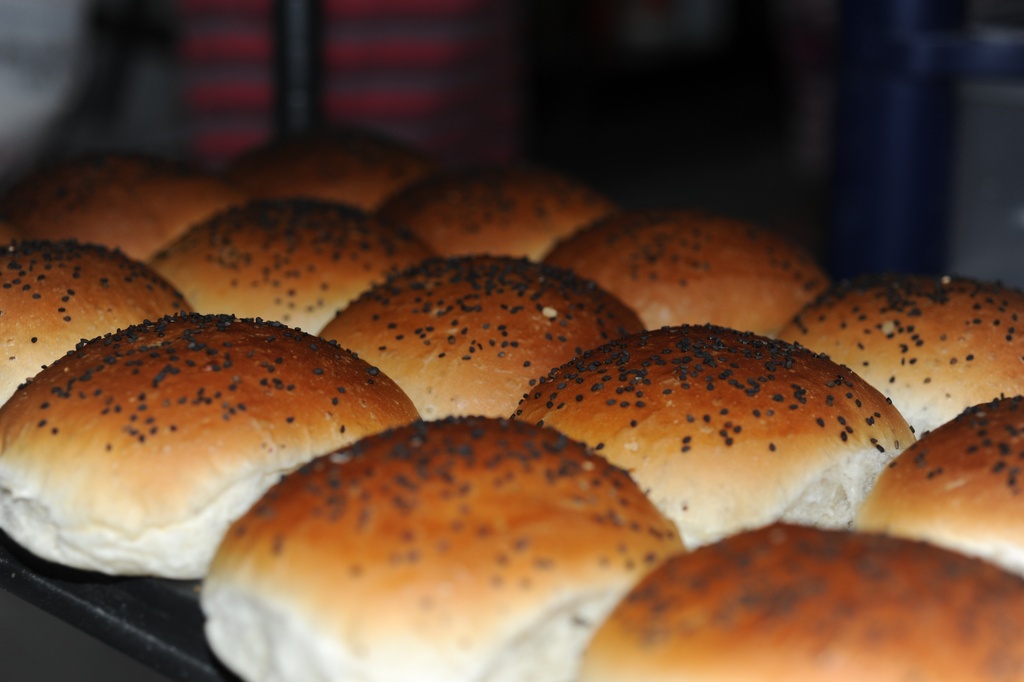 Burger Bun with Sesame Seed Topping (4pack)